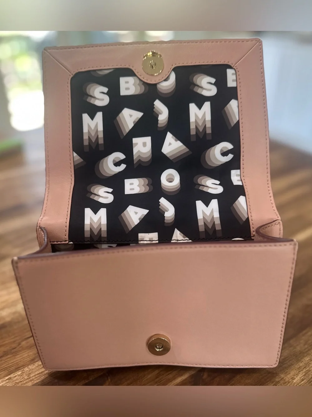 Authentic Marc Jacobs Blush Pink Leather Crossbody with Gold Logo - Picture 6 of 16